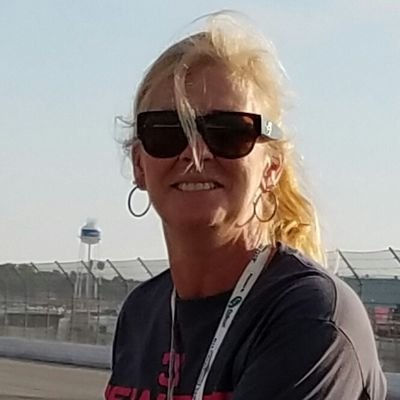 Profile Picture of Sandy Lindquist (@LindquistSandy) on Twitter