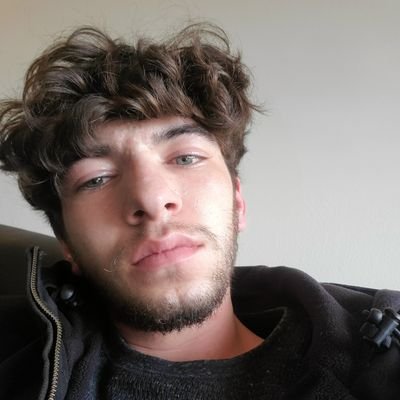 Profile Picture of Dan Lue (@DanLue5) on Twitter