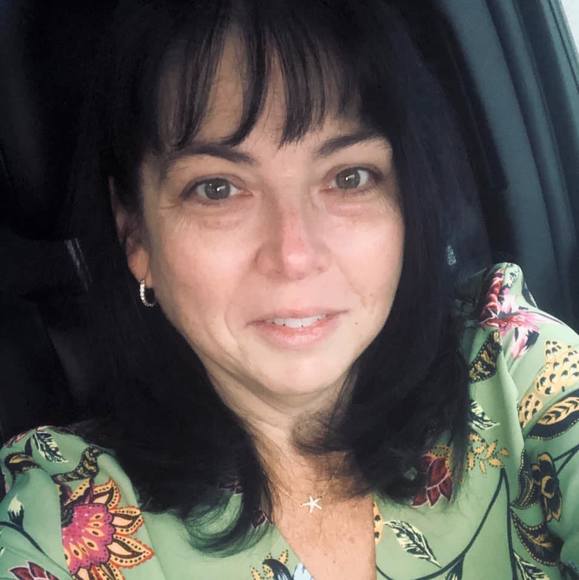 Profile Picture of Lisa Lowe (@lisann37) on Poshmark