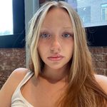 Profile Picture of claire cameron (@claixe) on Instagram