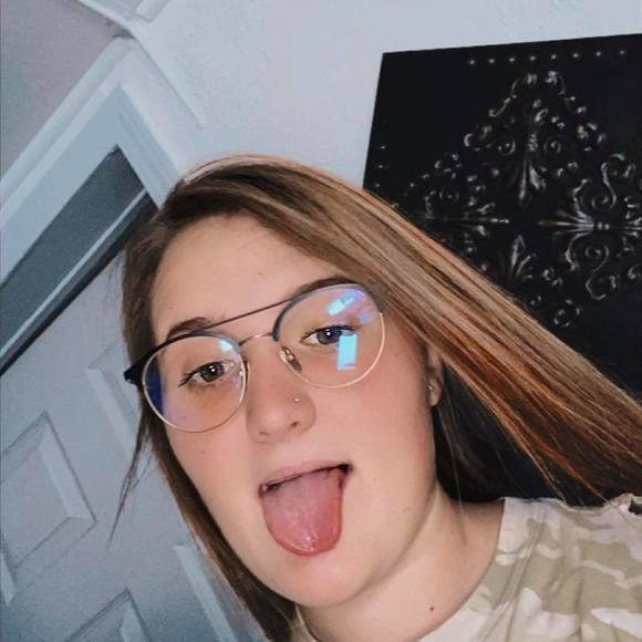 Profile Picture of Paiton Tridle (@paitontridle) on Poshmark