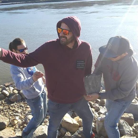 Profile Picture of Adam Besser (@luckycharms2631) on Poshmark