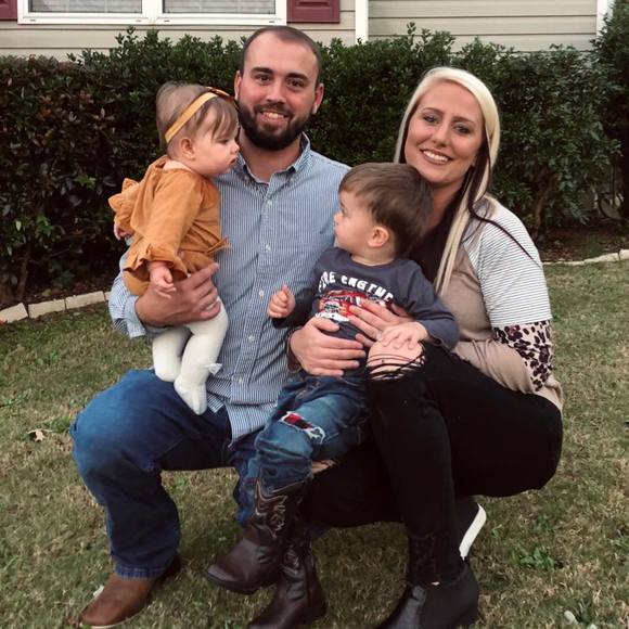 Profile Picture of Bradley elise Robb (@elisek2291) on Poshmark