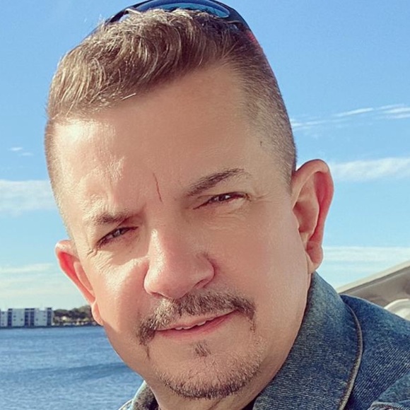 Profile Picture of Terry Cuzzort (@nomadtlc) on Poshmark