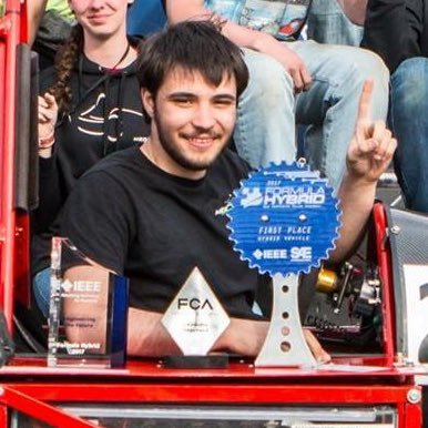 Profile Picture of David Roulo (@littleRoulo) on Twitter