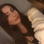 Profile Picture of bethholland_ (@bethholland_) on Instagram