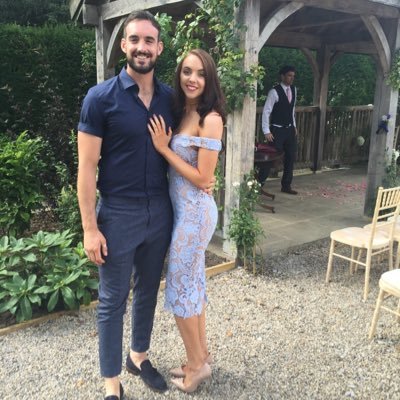 Profile Picture of Laura Howe (@@Laurahowe9) on Twitter