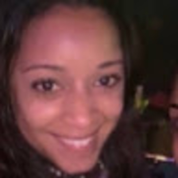 Profile Picture of Jennifer Conward (@jecoe) on Poshmark