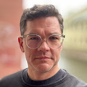 Profile Picture of Jonathan Ross (@JonathanRossMrJPorter) on Youtube