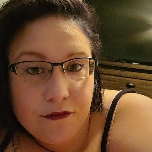 Profile Picture of Erica Calloway (@calloway0109) on Poshmark