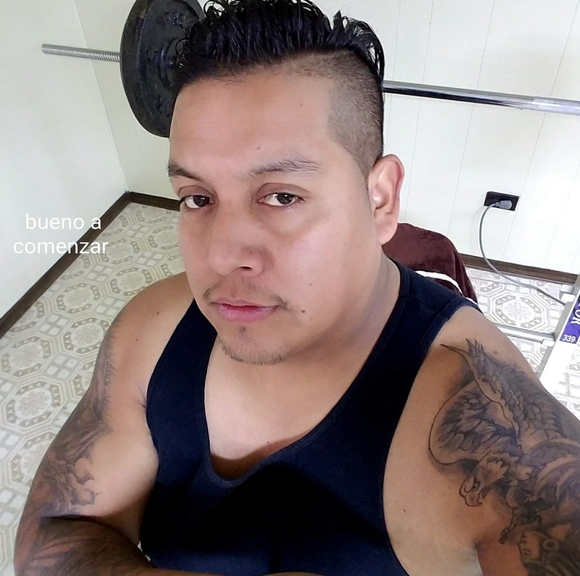 Profile Picture of Julio Gaona (@gaonaj77) on Poshmark