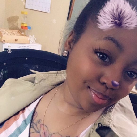 Profile Picture of Markquala Bradley (@markqualab) on Poshmark