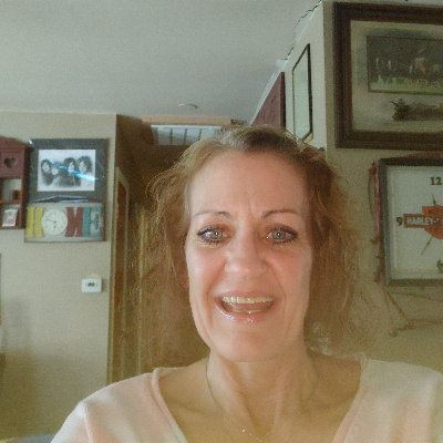 Profile Picture of Kim Hall (@KimHall19671969) on Twitter