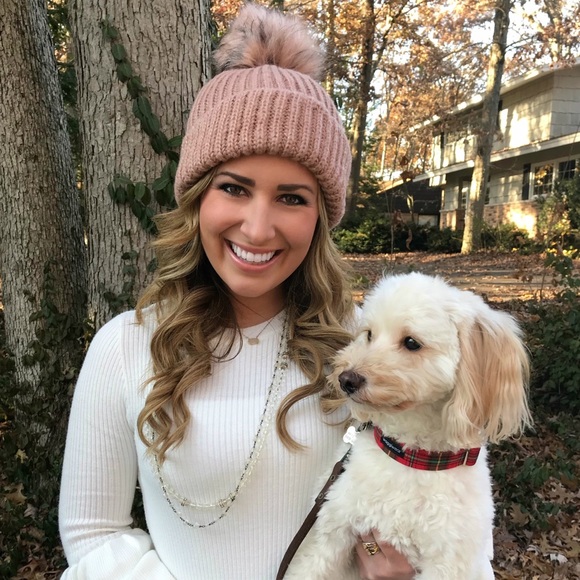 Profile Picture of Haley Dekkinga (@haleyrosed) on Poshmark