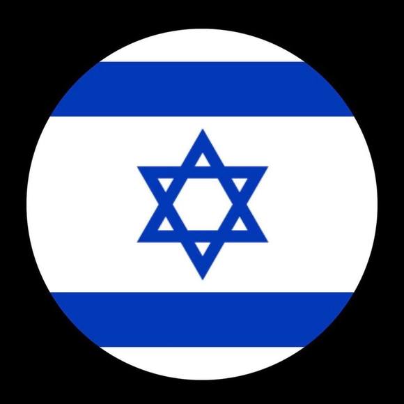 Profile Picture of Abbey Flaum (@abbeyzahler) on Poshmark