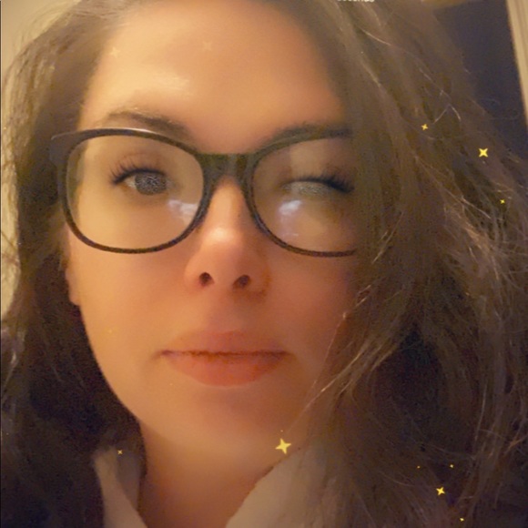 Profile Picture of Jill Tiefel (@jmtiefel0) on Poshmark