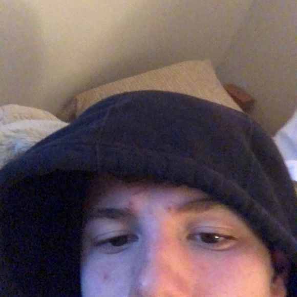 Profile Picture of Josh Boyer (@joshboyer21) on Poshmark