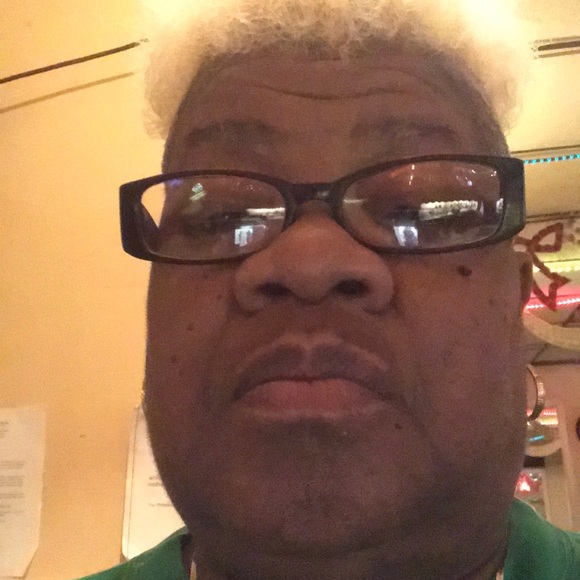 Profile Picture of Marcia Corbin (@marciacorbin) on Poshmark