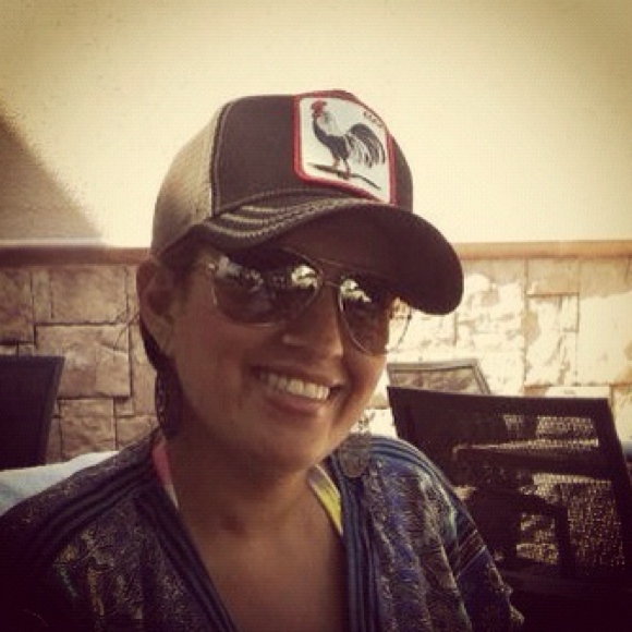 Profile Picture of Vanessa Torres (@vane3) on Poshmark