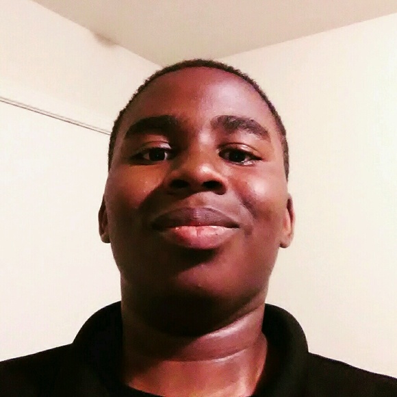 Profile Picture of David Mixon (@shoushu17) on Poshmark