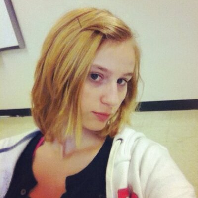 Profile Picture of Kaitlyn Bowman (@kaitlyn___7) on Twitter