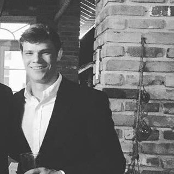 Profile Picture of Jonathan Peak (@jj6061990) on Poshmark