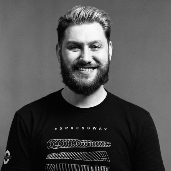 Profile Picture of Danny Benevento (@chardander) on Poshmark