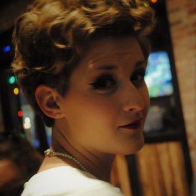 Profile Picture of Amanda R. Craft (@AmandaRCraftAZ) on Twitter