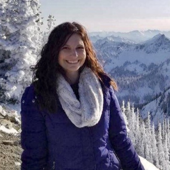 Profile Picture of Jackie Duberowski (@jsduberowski) on Poshmark