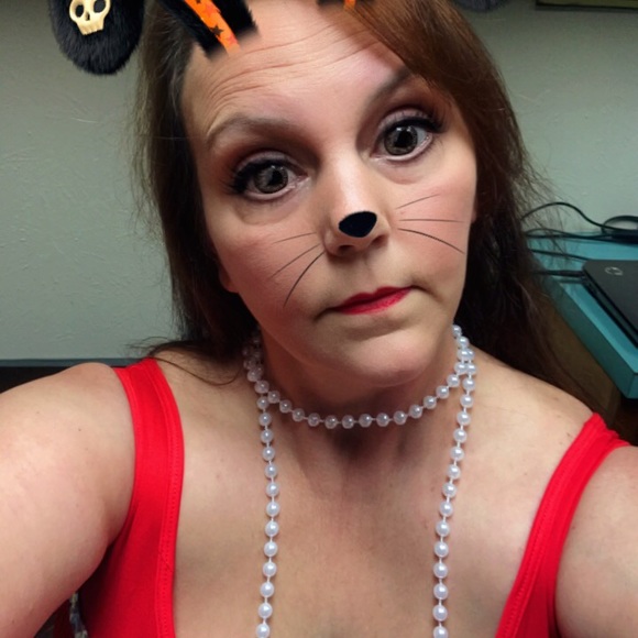 Profile Picture of Lindy Cheney (@lindycheney) on Poshmark