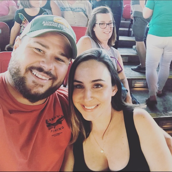 Profile Picture of Glynis Moore (@gvmoore89) on Poshmark