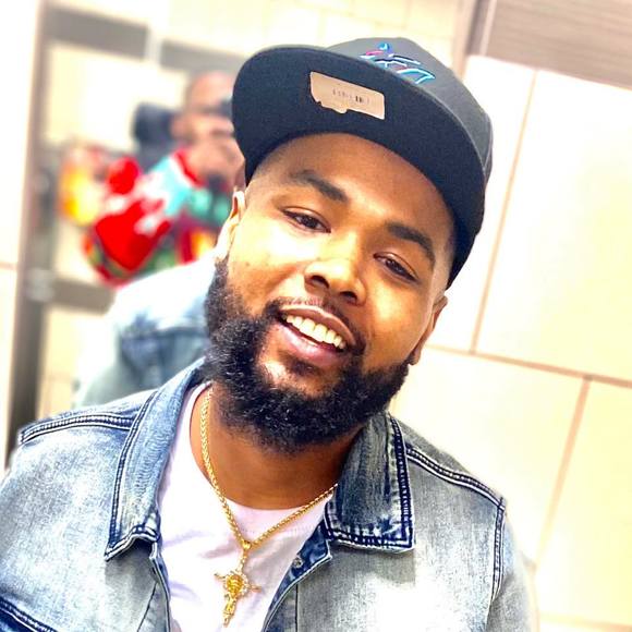 Profile Picture of Najawun Mcgrone (@nmcgrone) on Poshmark