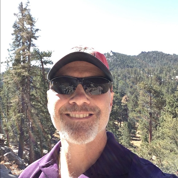 Profile Picture of David Stenzel (@stenzeldj) on Poshmark