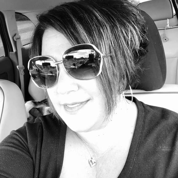 Profile Picture of Heather Weimer-coaxum (@heather75mama) on Poshmark