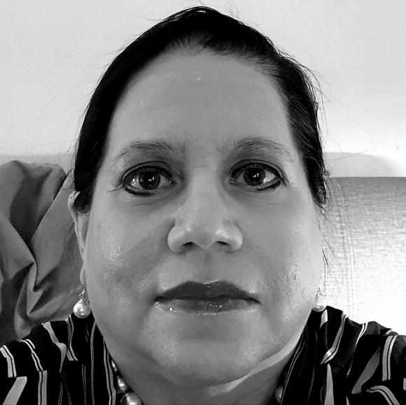 Profile Picture of Sandra Schroeder (@godsgr89) on Poshmark