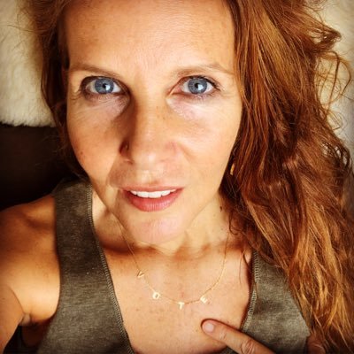 Profile Picture of Lynn Elliot (@LynnElliotEsq) on Twitter