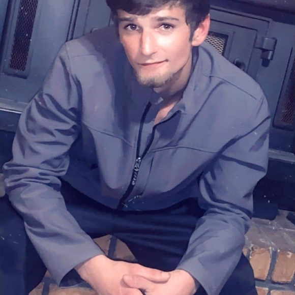 Andrew Myles - Poshmark Profile Picture of Andrew Myles (@andrewmyles792) on Poshmark