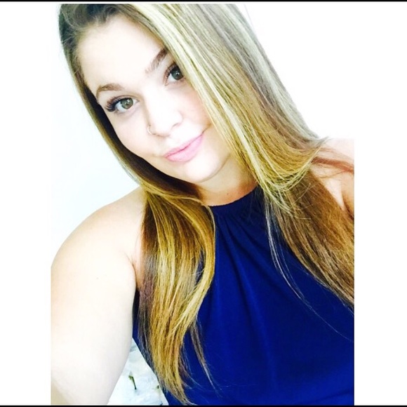 Profile Picture of Krissy Stakem (@kristinastac) on Poshmark