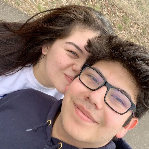 Profile Picture of Alexis Cavero (@lexilikesjessi) on Poshmark