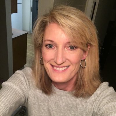 Profile Picture of Susan Squires (@darkroots1964) on Twitter