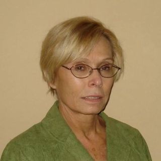 Profile Picture of Joan Batory (@joan.batory) on Facebook