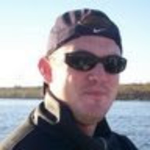 Profile Picture of Craig Manchester (@cmanche) on Poshmark