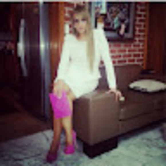 Profile Picture of Matilda Faker (@matildafaker) on Poshmark