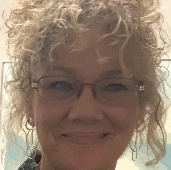 Profile Picture of Cindy Rilinger (@sassygal6969) on Poshmark