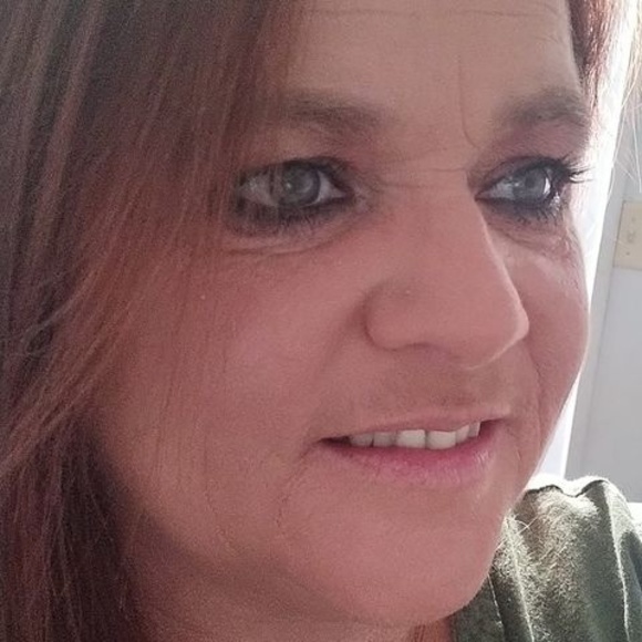 Profile Picture of Tara Settlemoir (@tara102591) on Poshmark