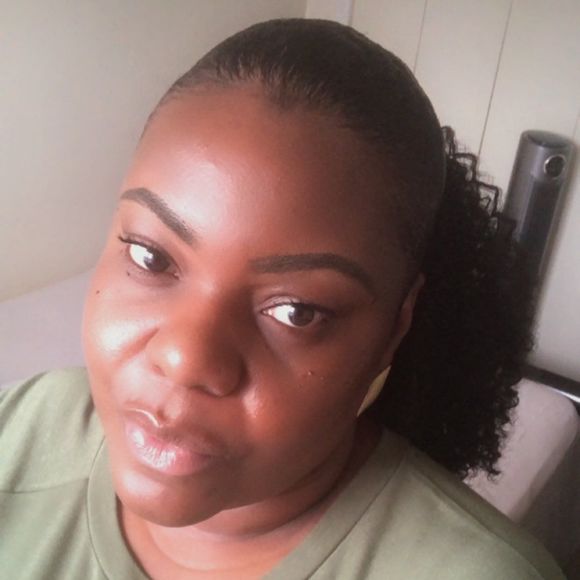 Profile Picture of June Walcott (@jamtan) on Poshmark