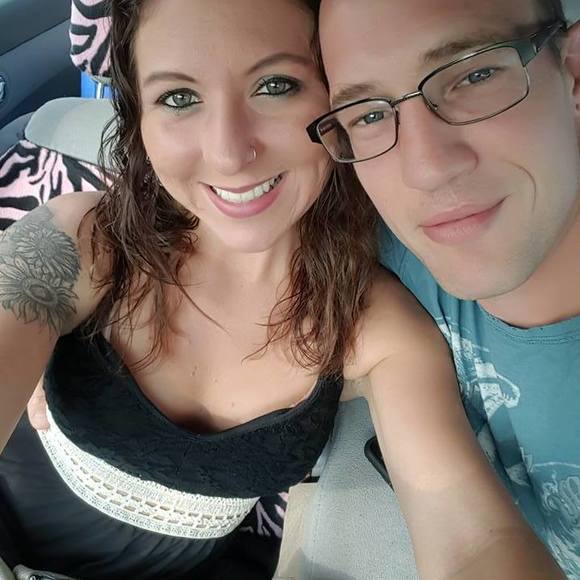 Profile Picture of Becca Froncek (@rebeccafroncek) on Poshmark