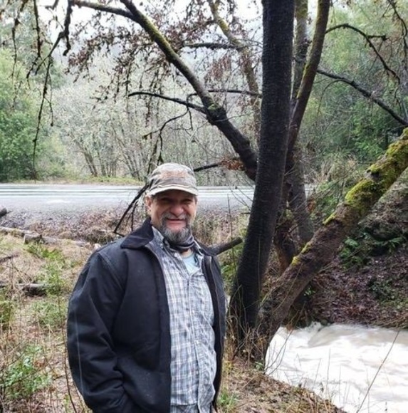 Profile Picture of Scott Sneed (@thedudenoname) on Poshmark