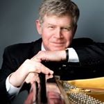 Profile Picture of Ian Hobson (@pianist_ian_hobson) on Instagram