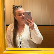 Profile Picture of Lily Beck (@lilybeck1) on Youtube